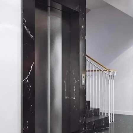 Golden Warsaw: Premium Building In Top Location *