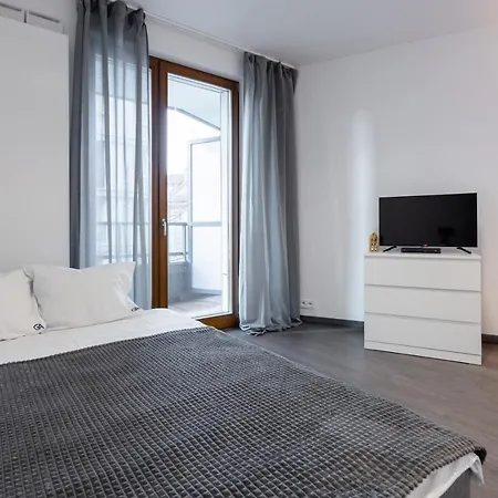 Golden - Bright And Modern -premium Building In Top Location- Solidarnosci